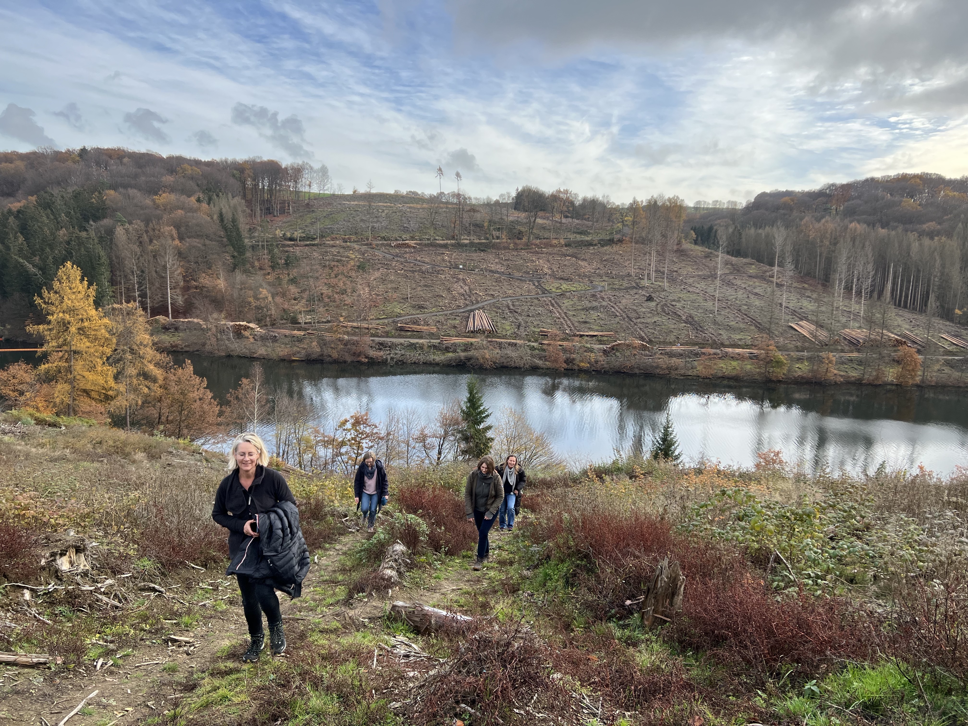 9a6raPovSYGY33KkR0R0Mg